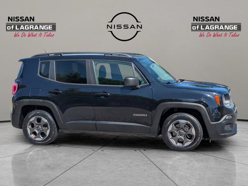 Used 2017 Jeep Renegade Sport w/ Power & Air Group FWD image 4