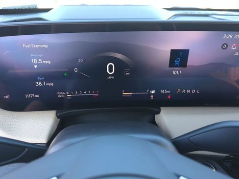 Used 2025 Buick Enclave Preferred image 12