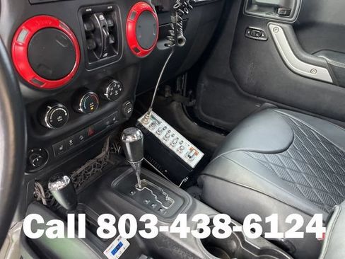 Used 2016 Jeep Wrangler Unlimited Rubicon AWD/4WD image 24