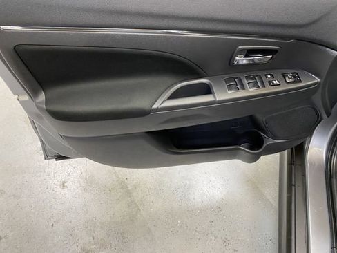 Used 2025 Mitsubishi Outlander Sport ES AWD/4WD image 19