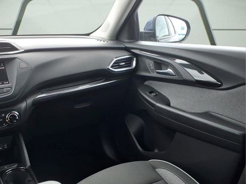 Used 2023 Chevrolet TrailBlazer LT image 12