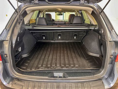 Used 2017 Subaru Outback 2.5i Limited image 19