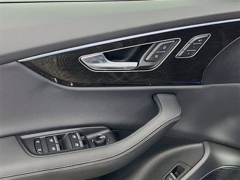 New 2026 Audi Q8 Premium Plus image 19