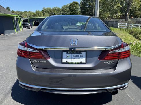 Used 2016 Honda Accord LX image 5