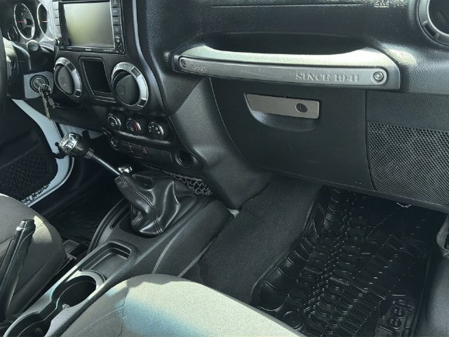 Used 2017 Jeep Wrangler Sport AWD/4WD image 34