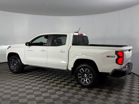 Used 2024 Chevrolet Colorado Z71 w/ Advanced Trailering Package AWD/4WD image 8