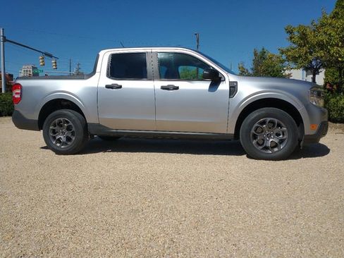 Used 2023 Ford Maverick XLT image 29