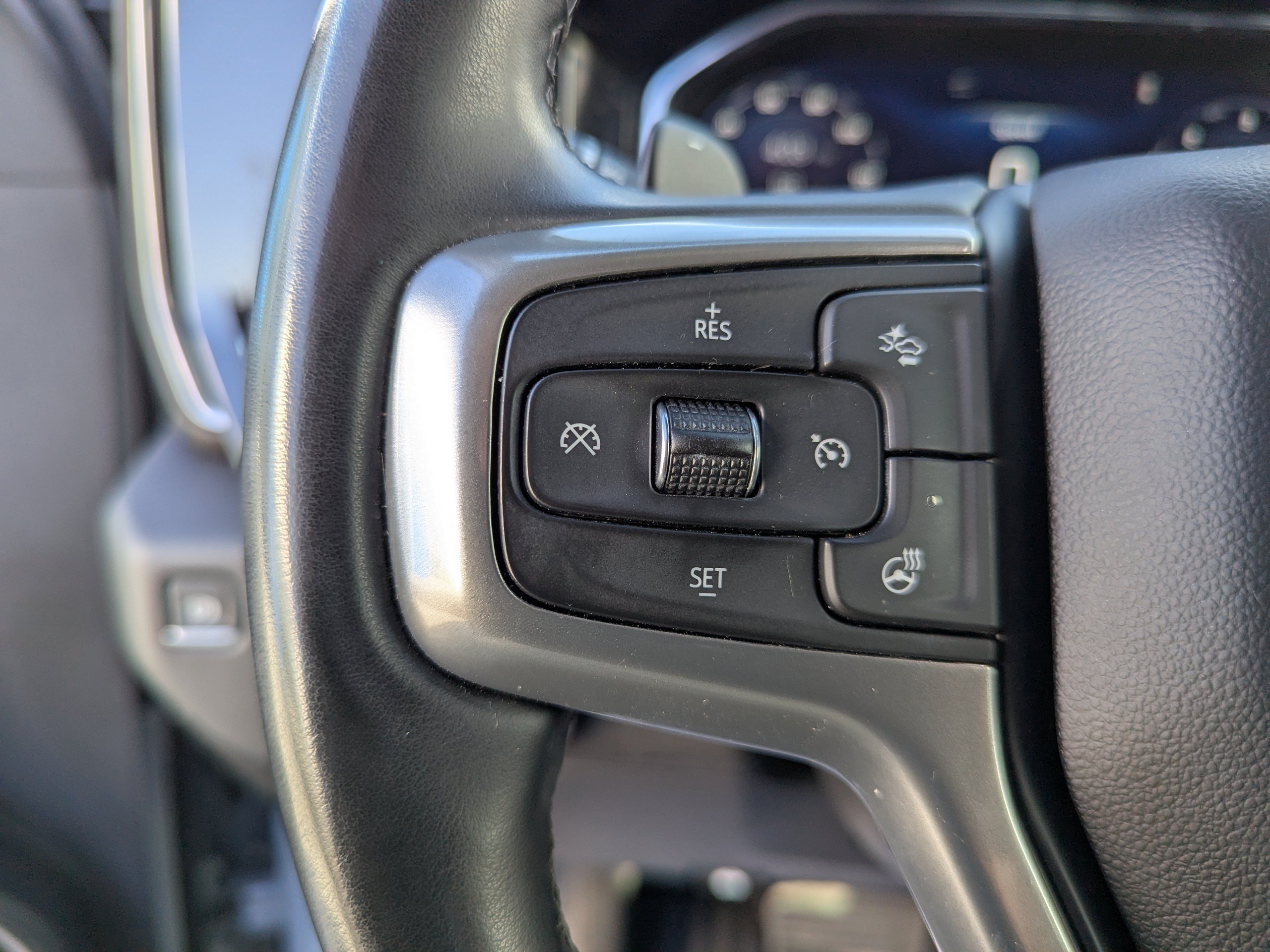 Certified 2025 Chevrolet Silverado 1500 RST w/ Convenience Package II AWD/4WD image 15