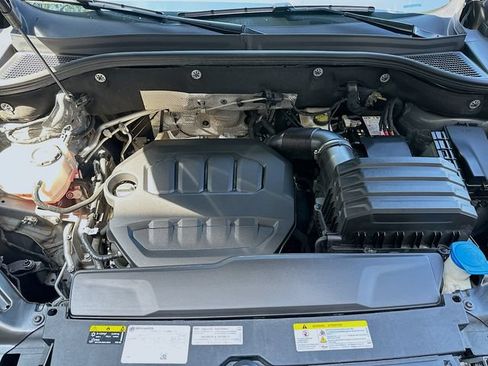 Used 2025 Volkswagen Atlas Peak Edition SE AWD/4WD image 34