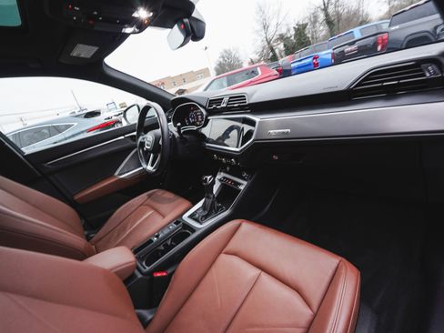 Used 2023 Audi Q3 2.0T Premium w/ Convenience Package image 37