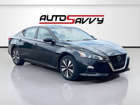 Used 2022 Nissan Altima 2.5 SV FWD image 1