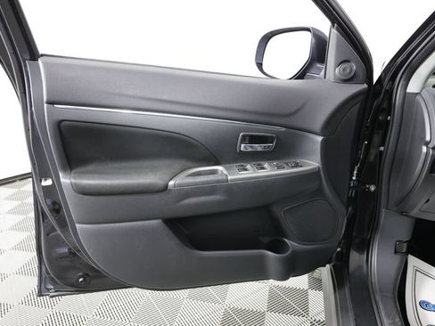 Used 2021 Mitsubishi Outlander Sport SE FWD image 12