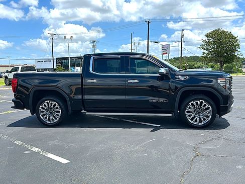 Used 2023 GMC Sierra 1500 Denali Ultimate AWD/4WD image 9
