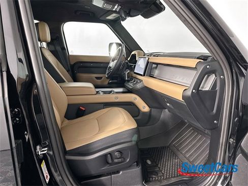 Used 2025 Land Rover Defender 110 V8 image 10