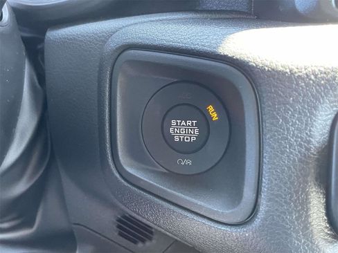 New 2025 Jeep Gladiator Sport image 16