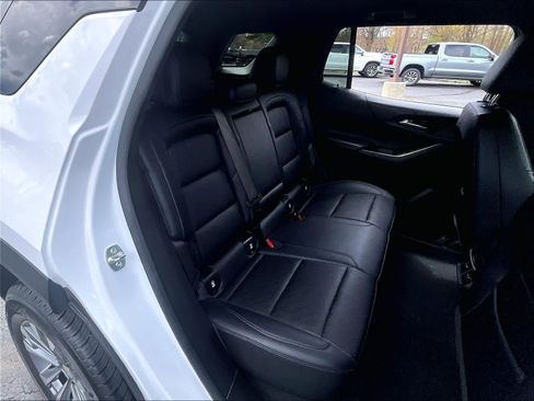 Used 2025 Chevrolet Equinox LT w/ Convenience Package II image 15