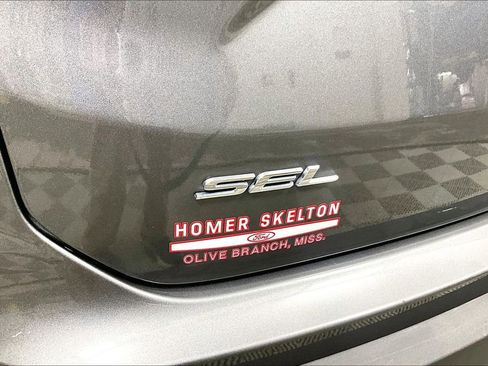 Used 2024 Ford Edge SEL AWD/4WD image 14