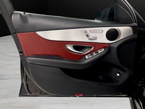 Used 2019 Mercedes-Benz C 300 4MATIC Sedan image 38