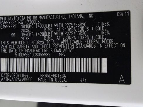 Used 2012 Toyota Sequoia Platinum image 24