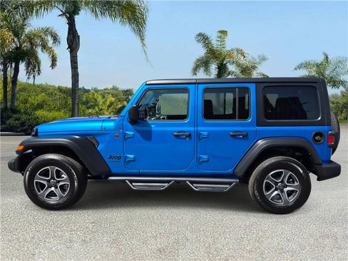 Certified 2022 Jeep Wrangler Unlimited Sport AWD/4WD image 2