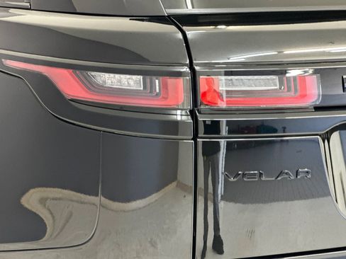 Used 2023 Land Rover Range Rover Velar R-Dynamic S image 13