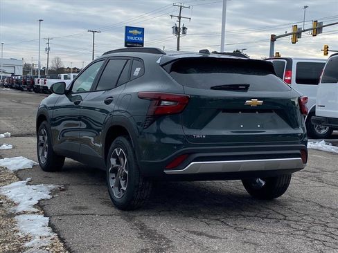 New 2026 Chevrolet Trax LT image 5