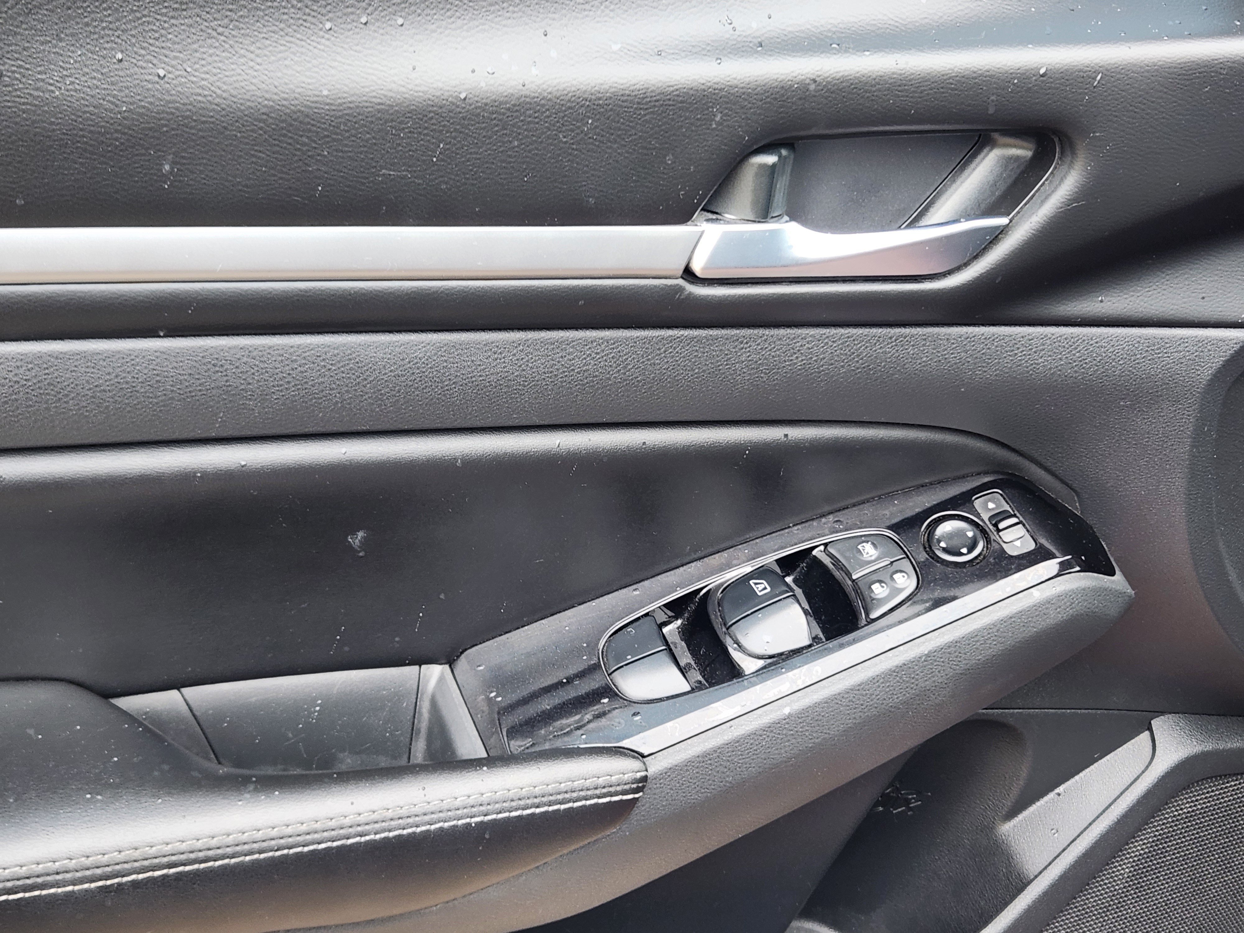 Used 2023 Nissan Altima 2.5 SV FWD image 18