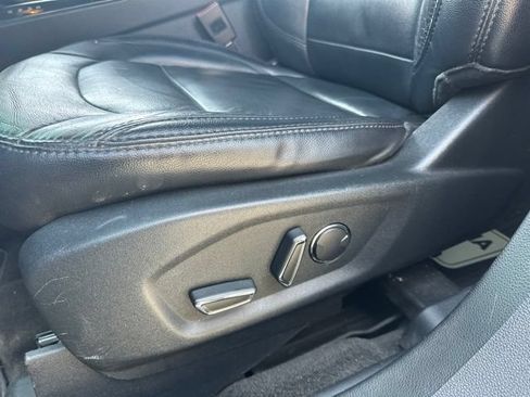 Used 2017 Ford Explorer XLT w/ Equipment Group 202A AWD/4WD image 5