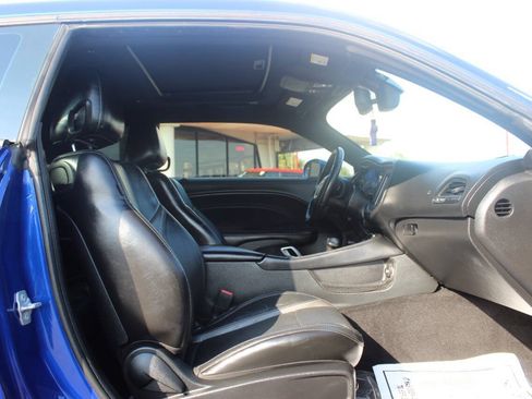 Used 2022 Dodge Challenger SXT w/ Plus Package RWD image 11