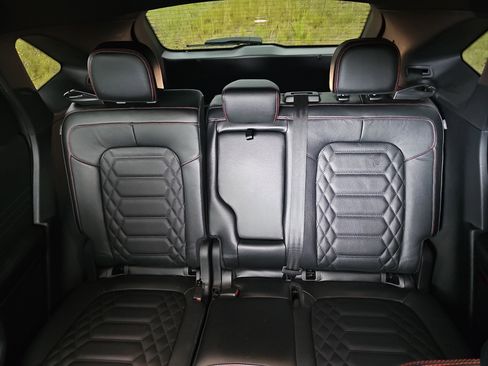 Used 2023 Ford Escape ST-Line Elite w/ Premium Technology Package AWD/4WD image 17