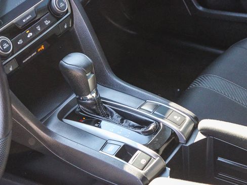 Certified 2018 Honda Civic EX image 19