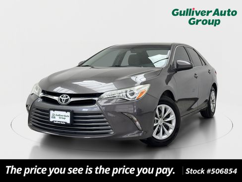 Used 2015 Toyota Camry LE FWD image 1