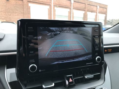 Used 2022 Toyota Corolla SE w/ Carpet Mat Package (TMS) image 19