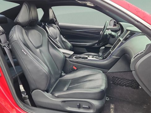 Used 2017 INFINITI Q60 Red Sport 400 image 9