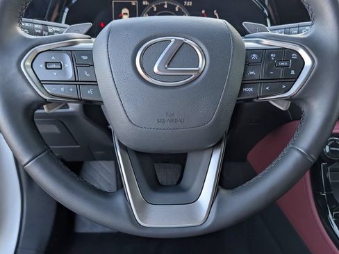 Used 2022 Lexus NX 250 FWD w/ Towing Package (2000 Lbs) image 5