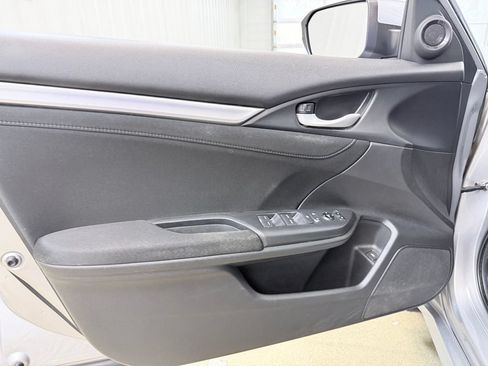 Used 2017 Honda Civic EX-T image 8