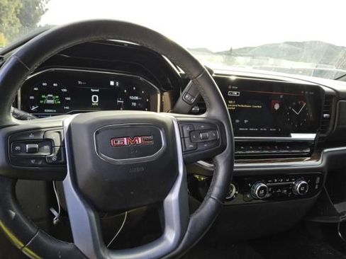 Used 2022 GMC Sierra 1500 Elevation image 4