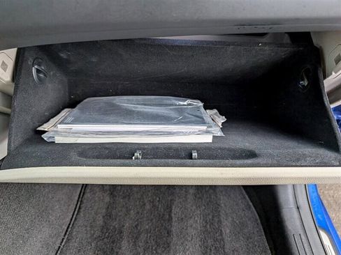 Used 2023 Genesis G70 2.0T image 32