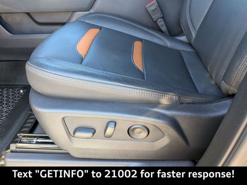 Used 2024 GMC Sierra 1500 AT4 w/ Technology Package image 21