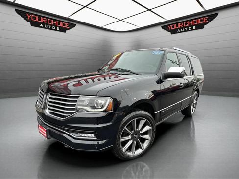 Used 2017 Lincoln Navigator Reserve image 1
