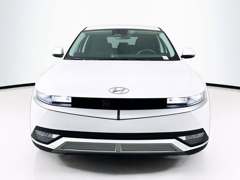 Used 2024 Hyundai Ioniq 5 SEL image 2