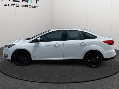 Used 2016 Ford Focus SE w/ Equipment Group 201A FWD image 5