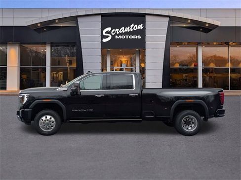 New 2026 GMC Sierra 3500 Denali w/ Denali Reserve Package image 2