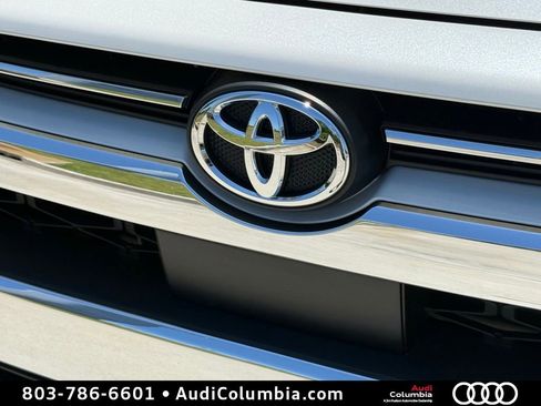 Used 2023 Toyota 4Runner Limited AWD/4WD image 7
