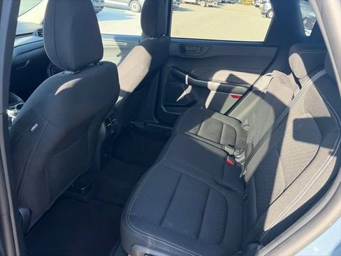 Used 2025 Ford Escape Active w/ Tech Pack #1 FWD image 9