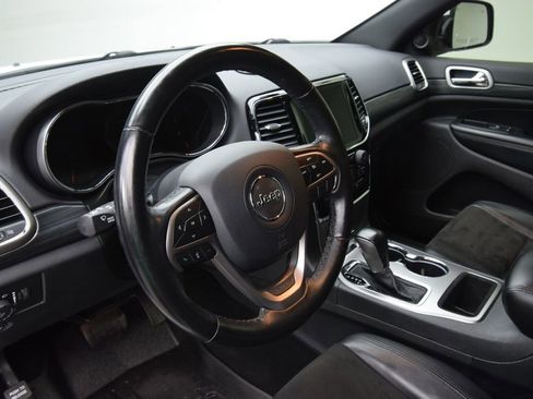 Used 2020 Jeep Grand Cherokee Altitude image 15