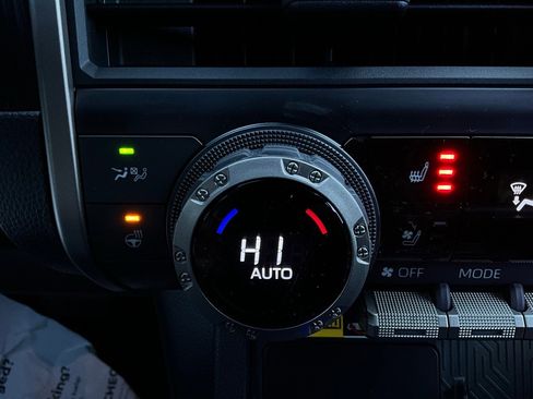 New 2025 Toyota 4Runner 4WD image 33