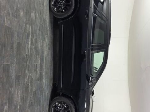 Used 2022 Dodge Durango R/T w/ Blacktop Package image 6