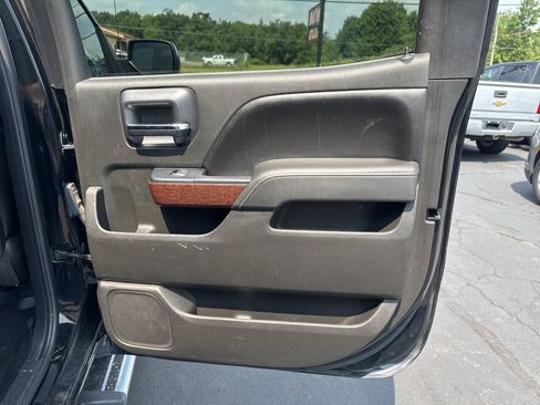 Used 2015 GMC Sierra 1500 SLT w/ SLT Crew Cab Value Package AWD/4WD image 21