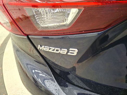 Used 2018 MAZDA MAZDA3 Sport w/ Preferred Equipment Package image 23